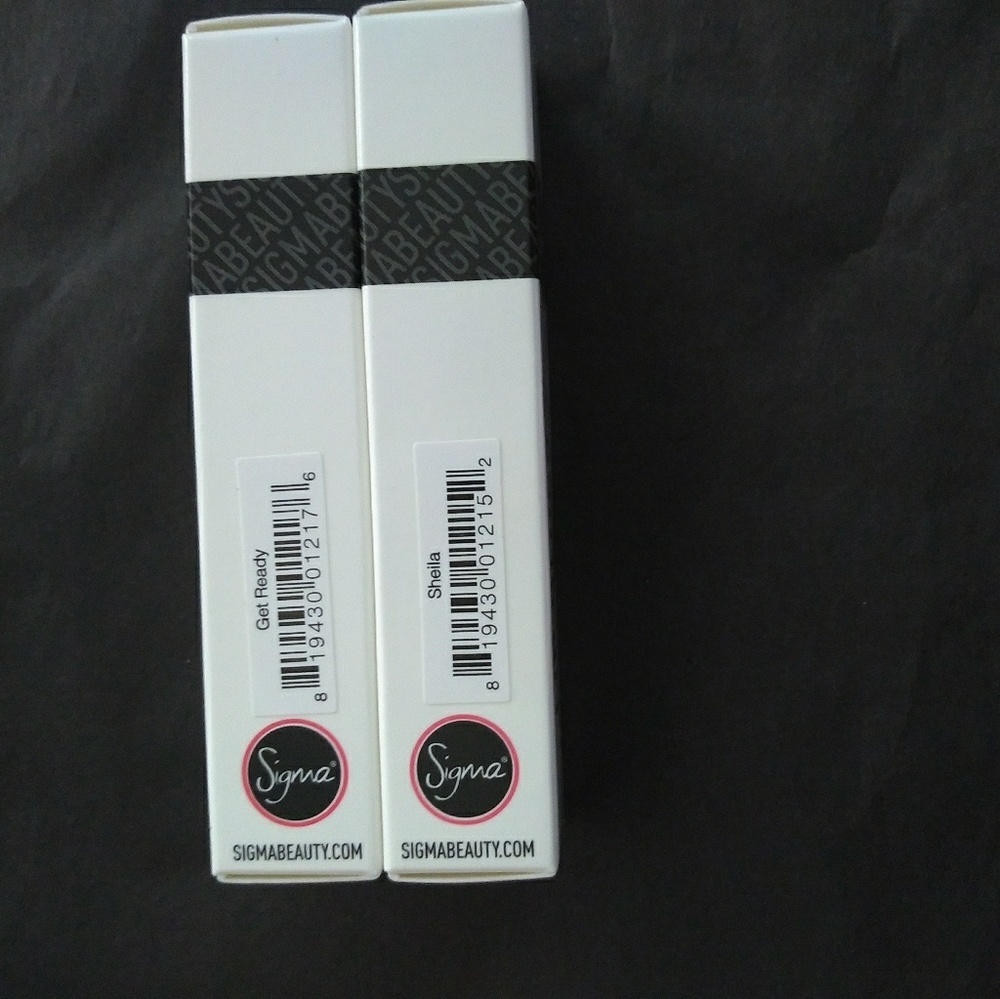 Sigma Lip Gloss - Picture 2 of 3